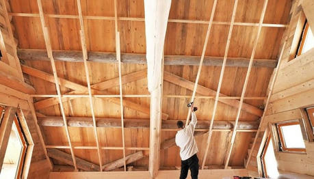 Roofing for Log Cabins: Best Materials and Installation Tips