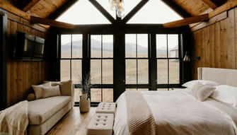 15 Log Cabin Interiors That Are Both Rustic and Modern